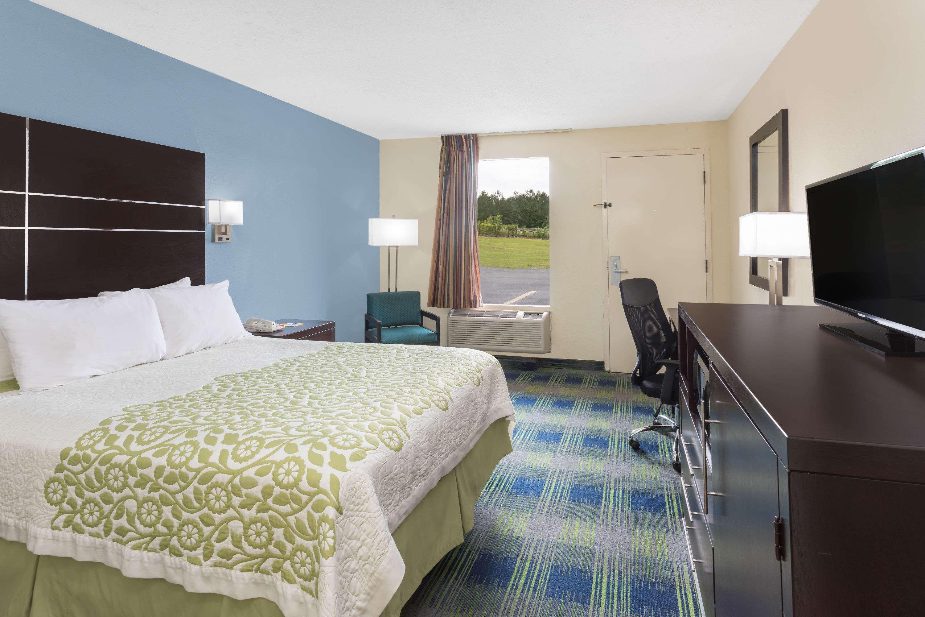 Days Inn By Wyndham Newberry South Carolina Екстериор снимка