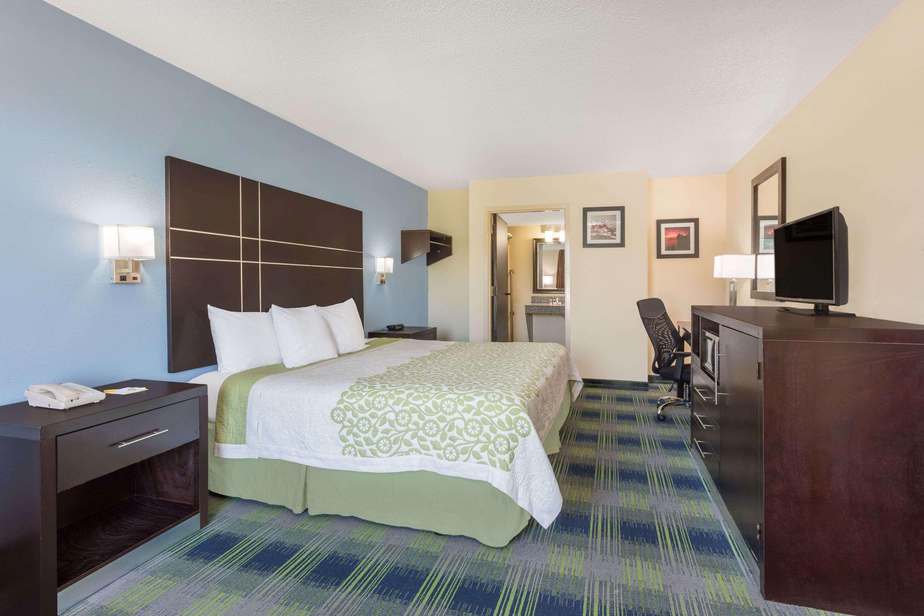 Days Inn By Wyndham Newberry South Carolina Екстериор снимка