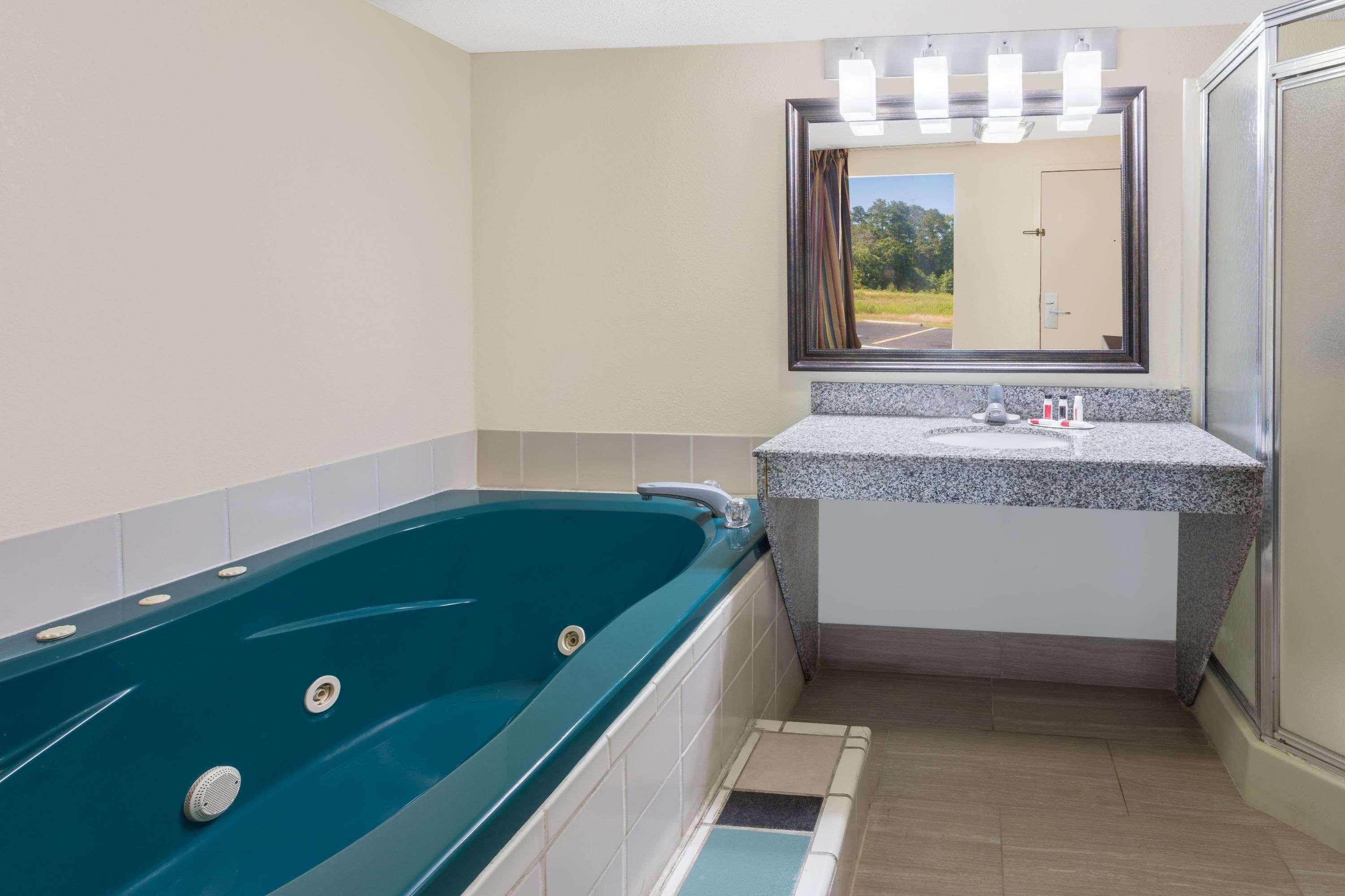 Days Inn By Wyndham Newberry South Carolina Екстериор снимка