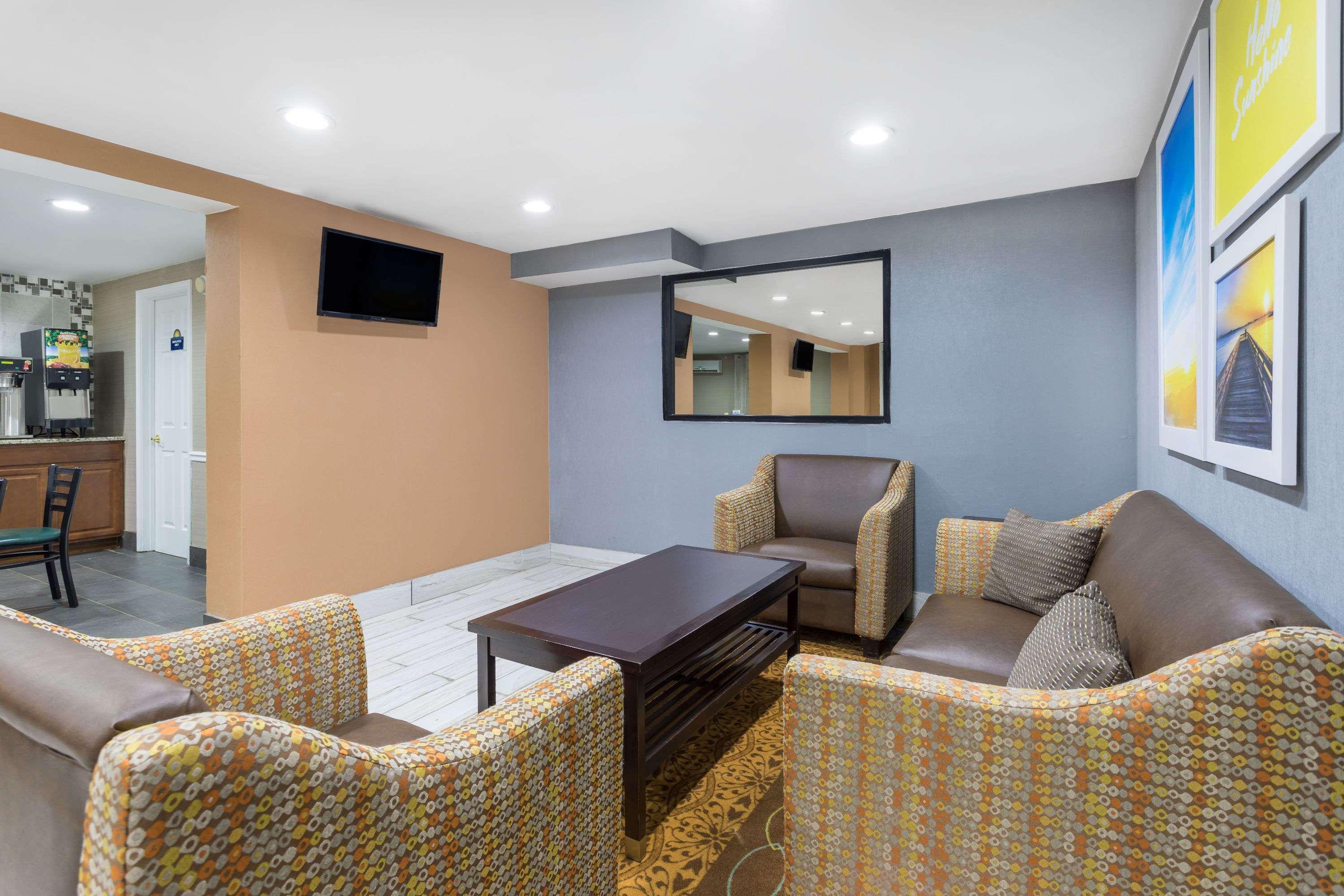 Days Inn By Wyndham Newberry South Carolina Екстериор снимка