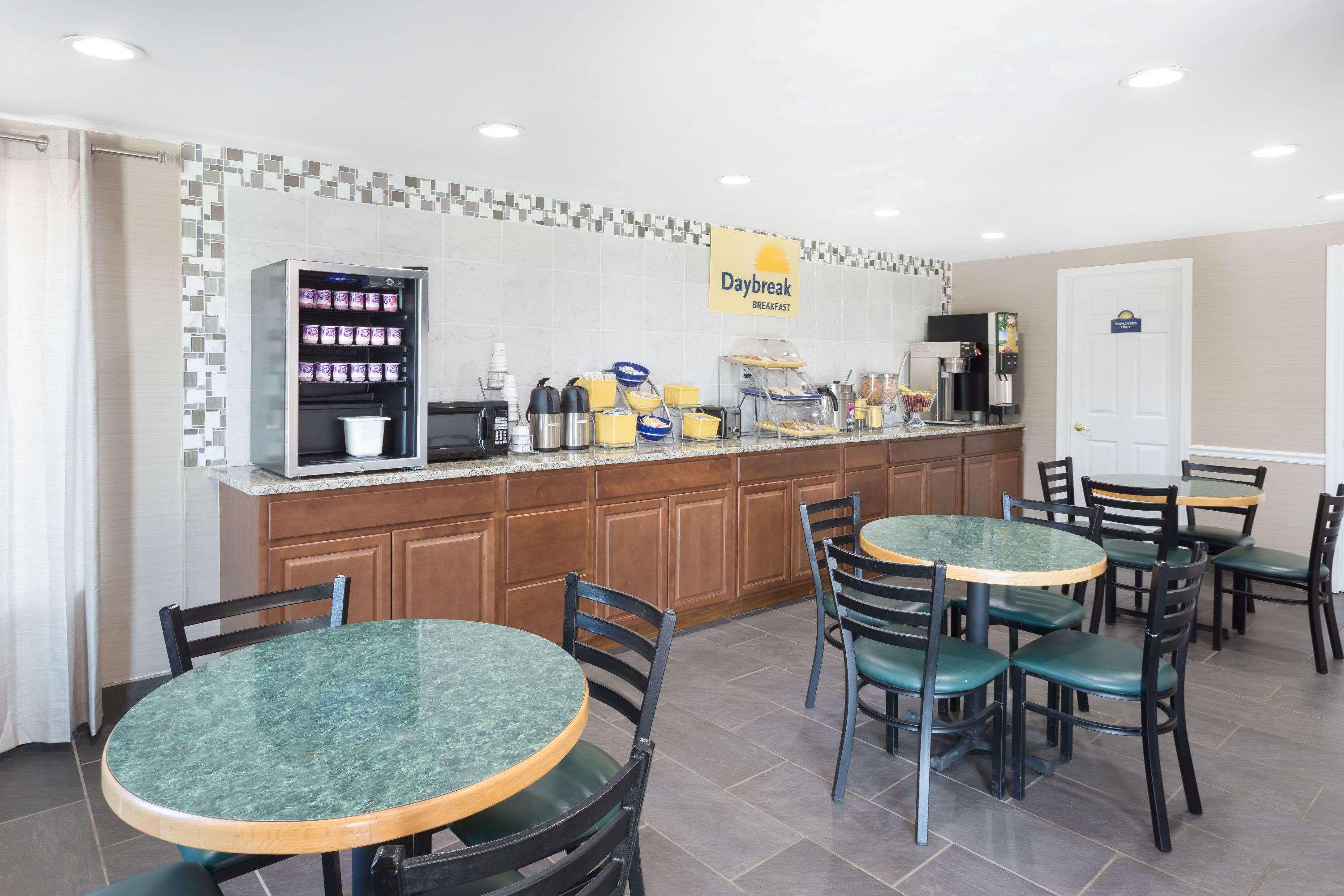 Days Inn By Wyndham Newberry South Carolina Екстериор снимка